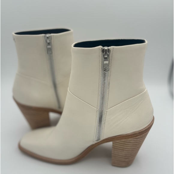 rag & bone
Axel Square-Toe Leather Ankle Boots - Picture 12 of 15